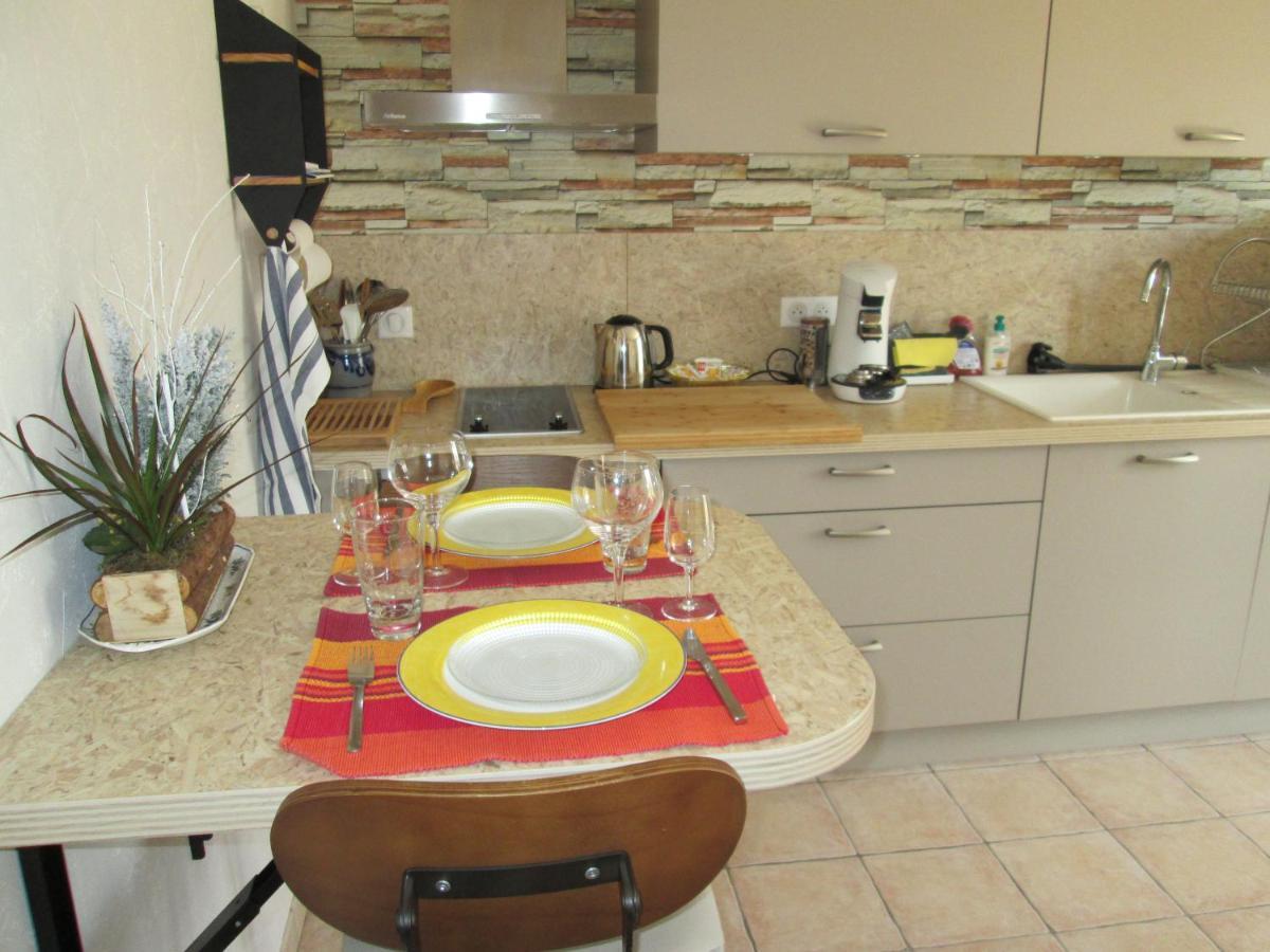 Les Milahinas Apartment *